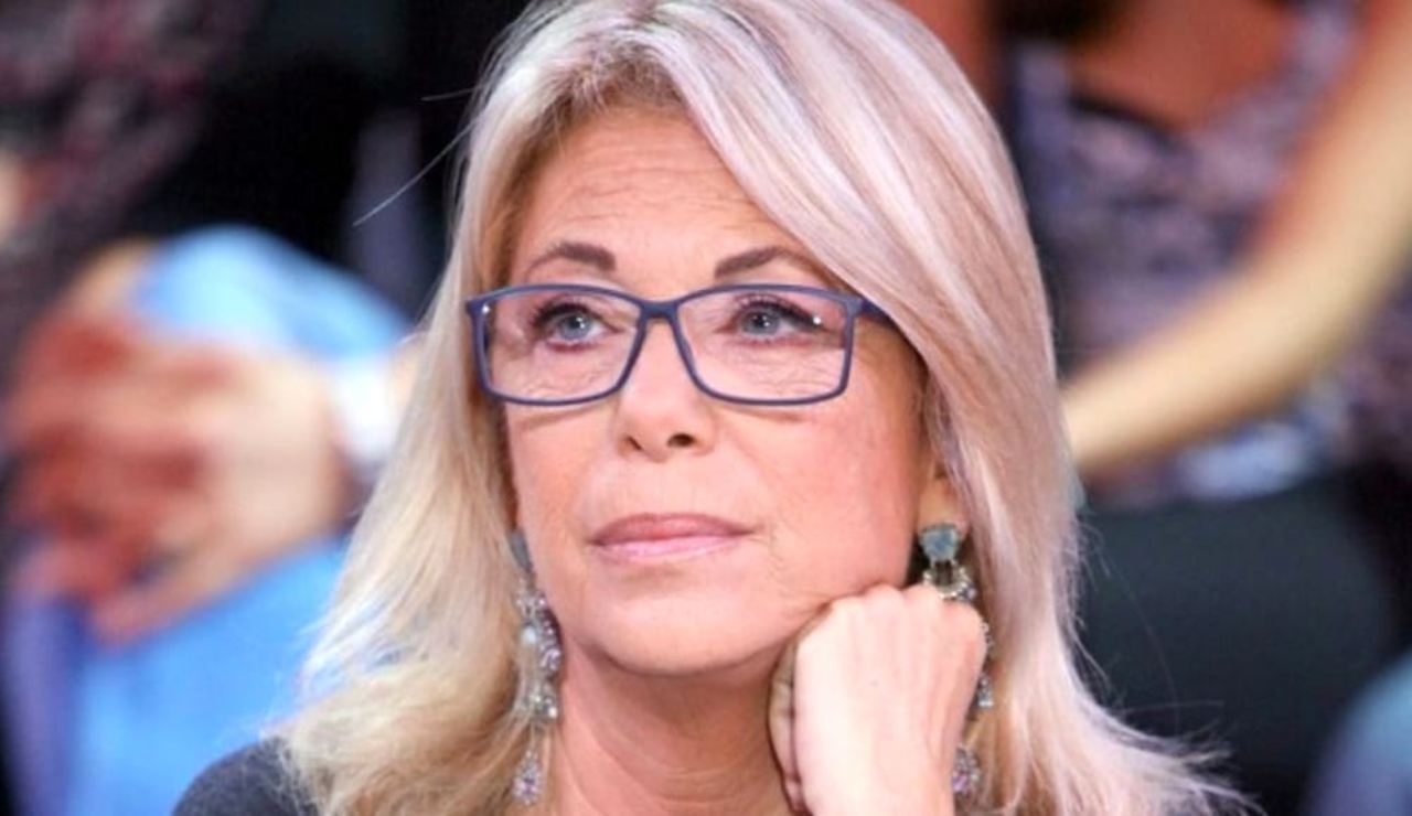 Rita Dalla Chiesa occhiali- Solospettacolo