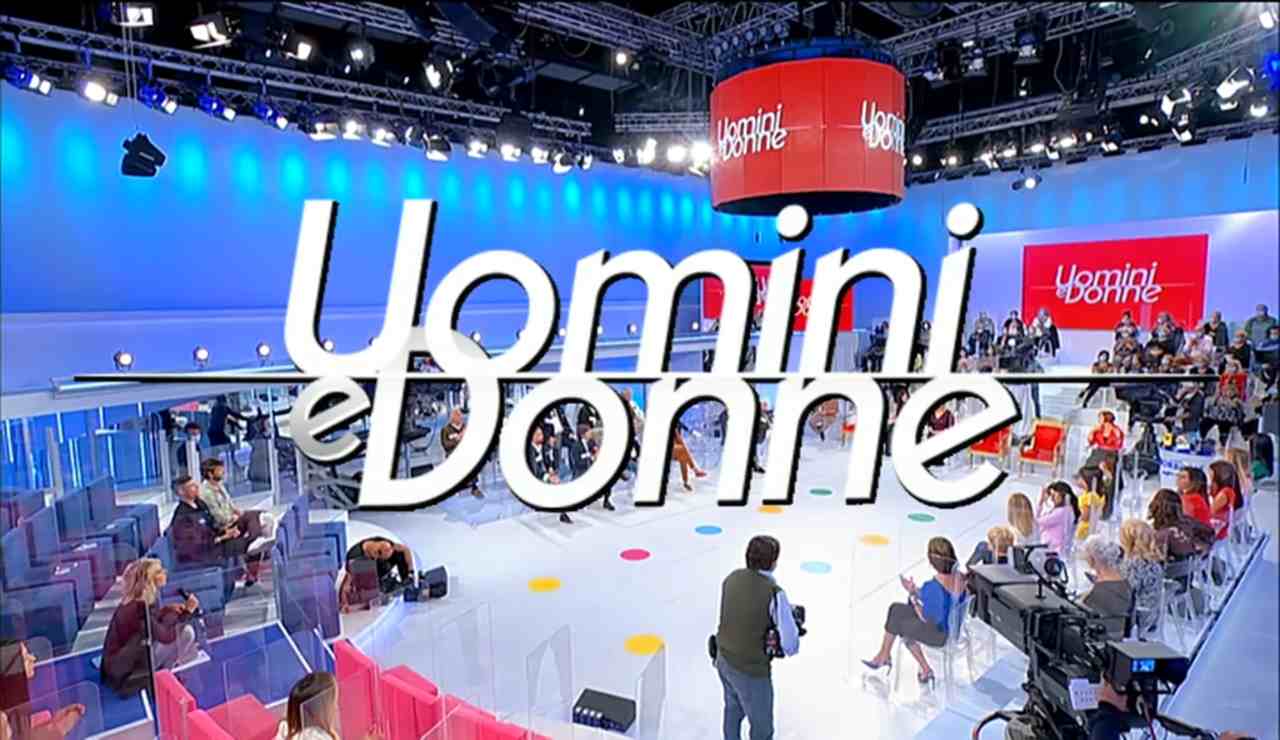 Uomini e Donne logo- Solospettacolo