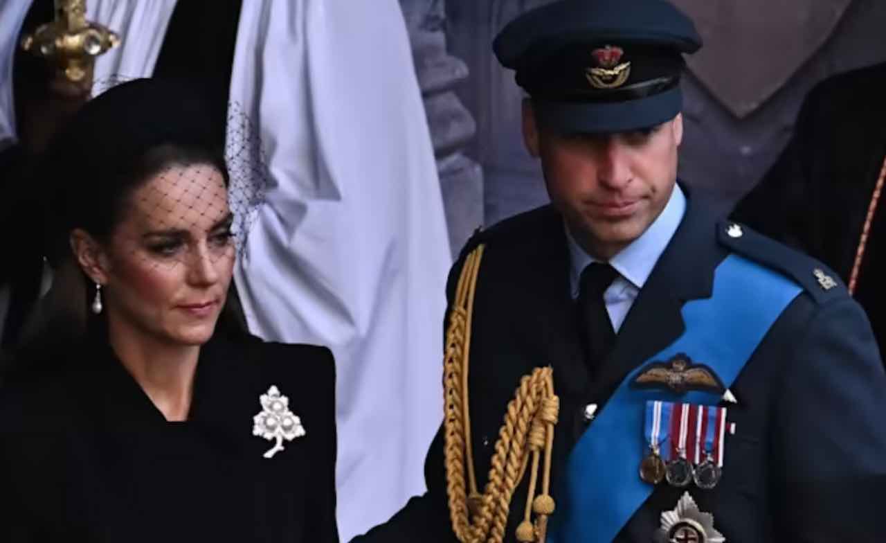 kate-middleton-principe-william-veglia-regina-solospettacolo.it