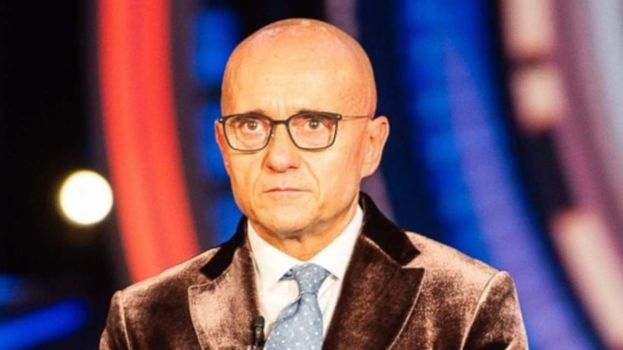 Alfonso Signorini senza parole - Solospettacolo.it