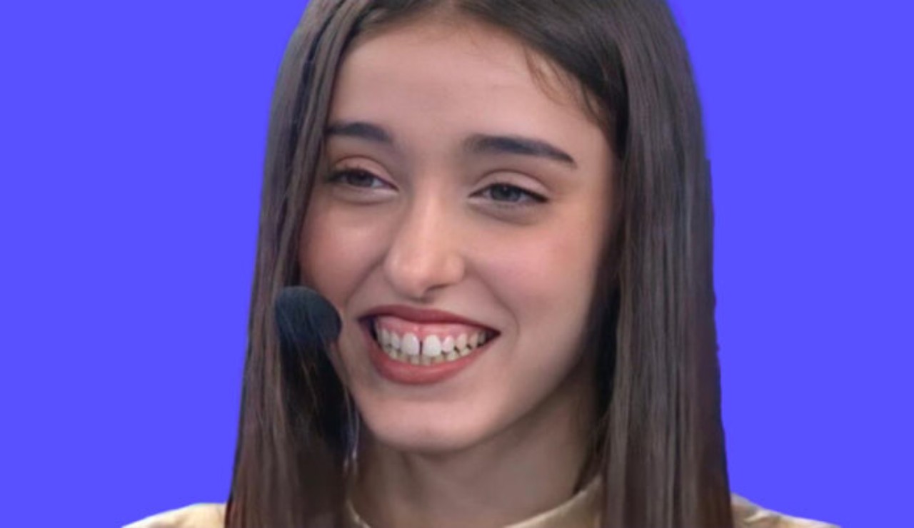 Giulia Stabile sorriso- Solospettacolo