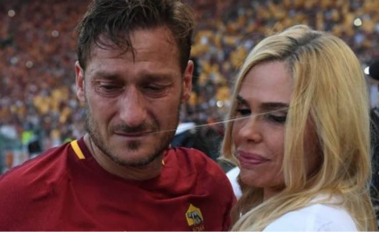 francesco-totti-ilary-blasi-addio-calcio-solospettacolo.it