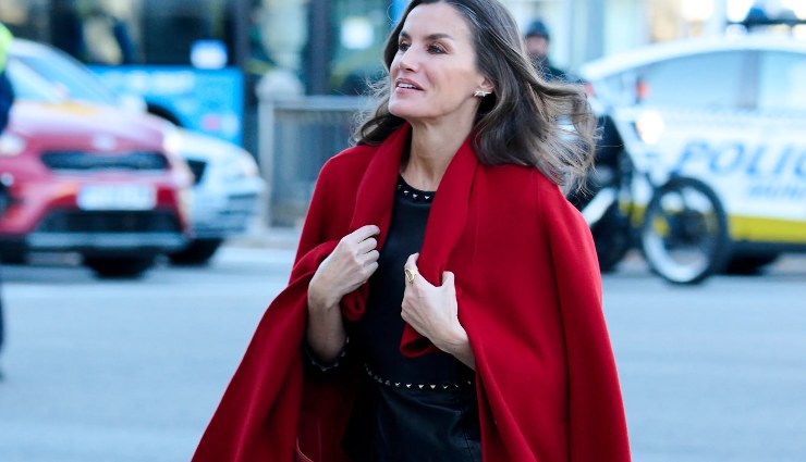 letizia-cappotto-va-a-ruba-Solospettacolo.it