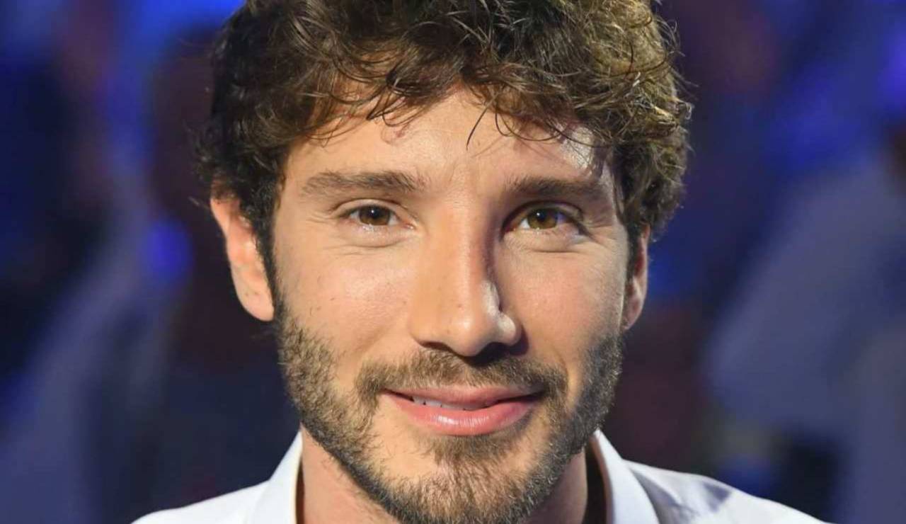 stefano de martino sorrisino-Solospettacolo