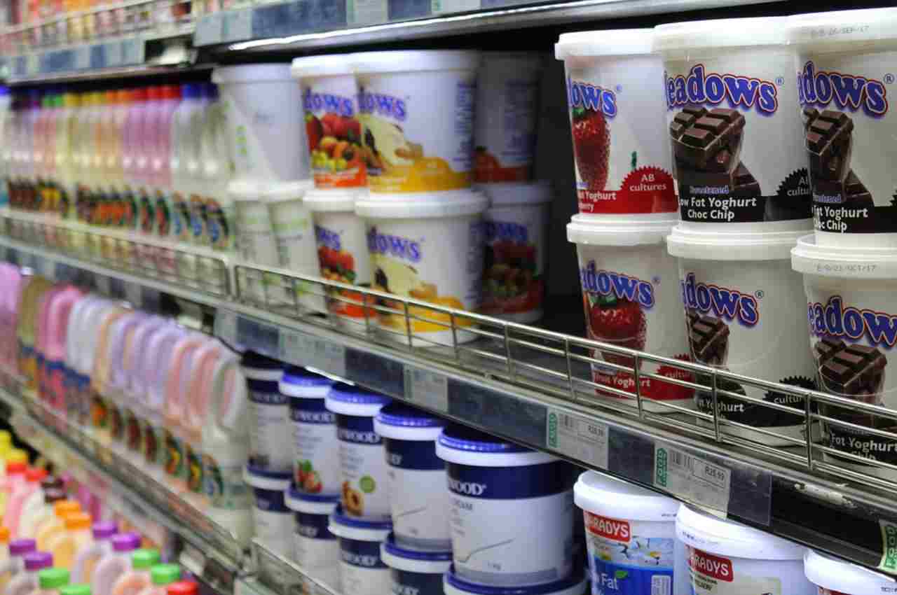 consumo yogurt scaduto-Solospettacolo