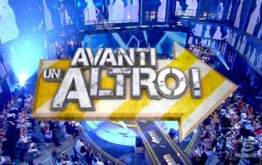 avanti un altro addio personaggio-Solospettacolo