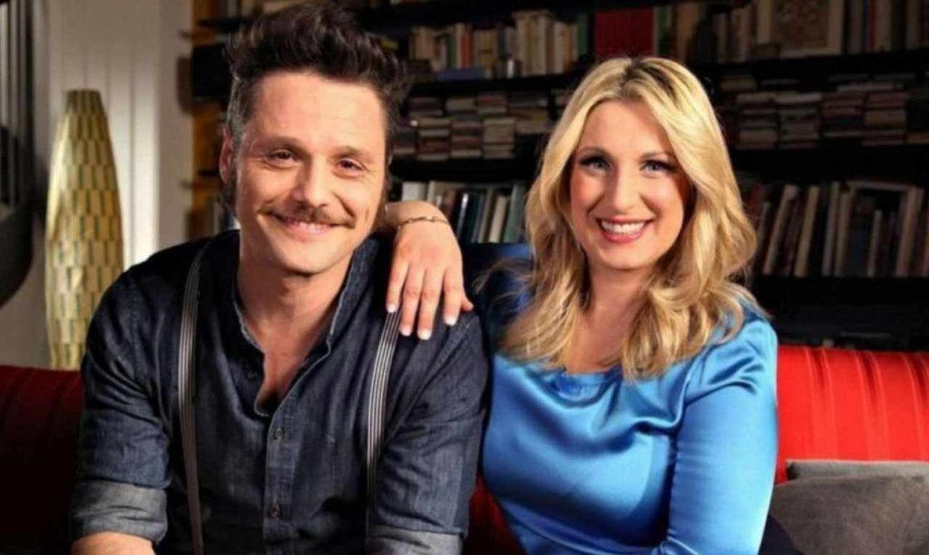 Katia Follesa e Angelo Pisani, com'è fatto il loro nido d'amore lei sì che ha gusto Katia Follesa e Angelo Pisani, com'è fatto il loro nido d'amore lei sì che ha gusto