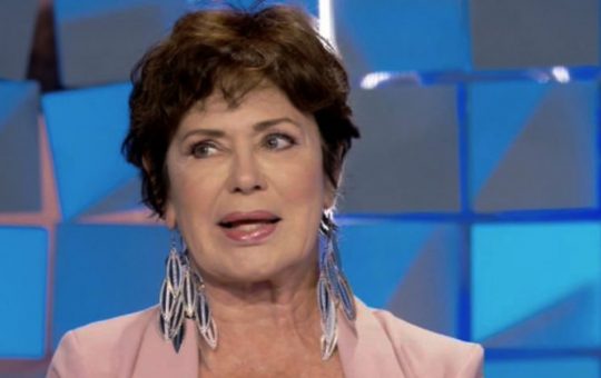 Corinne Clery - solospettacolo.it