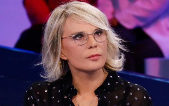 maria-de-filippi-minaccia-ued-Solospettacolo.it