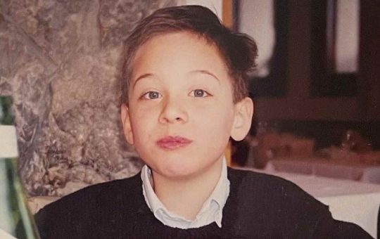 Chi è il piccolino nella foto?