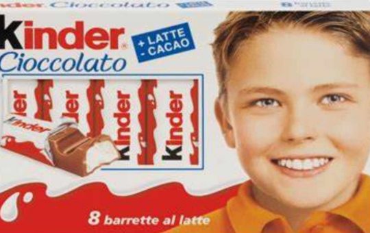 bambino dei cioccolatini Kinder - solospettacolo.it