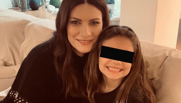 Laura Pausini e la figlia Paola - SoloSpettacolo.it
