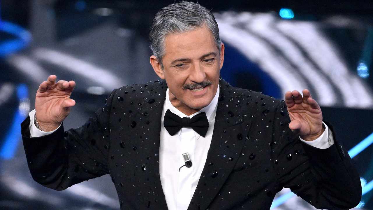 Fiorello spara a zero proprio sul famoso figlio di un noto conduttore televisivo: la gaffe è pessima