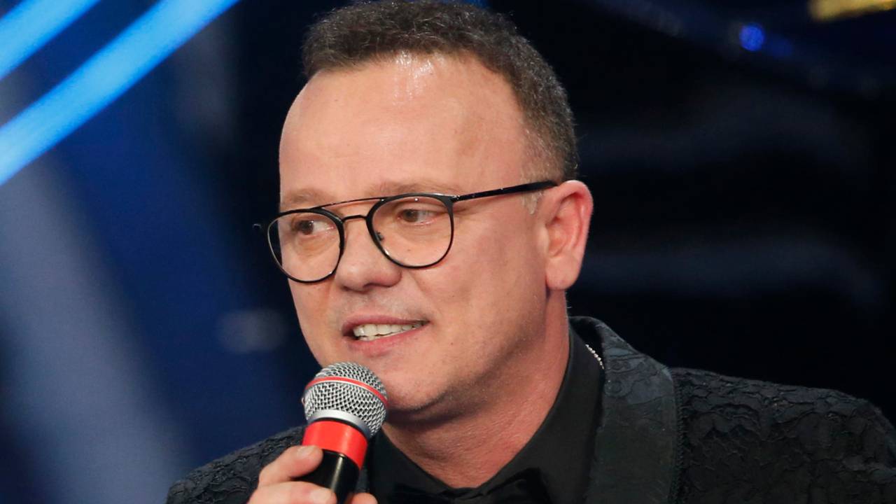 Gigi D’Alessio e il cancro: “Non so cosa fare” | L’annuncio getta tutti in lacrime